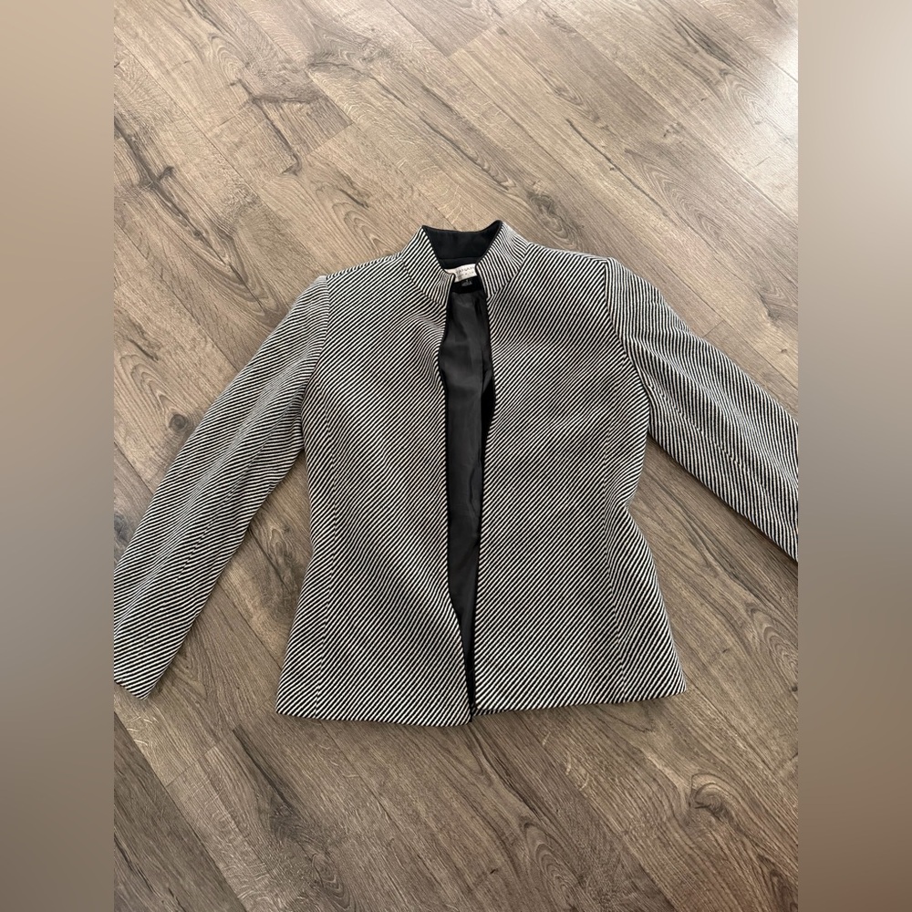 Tahari Blazer Womens 6 Wool Blend Striped Stand Collar Black Lined Career